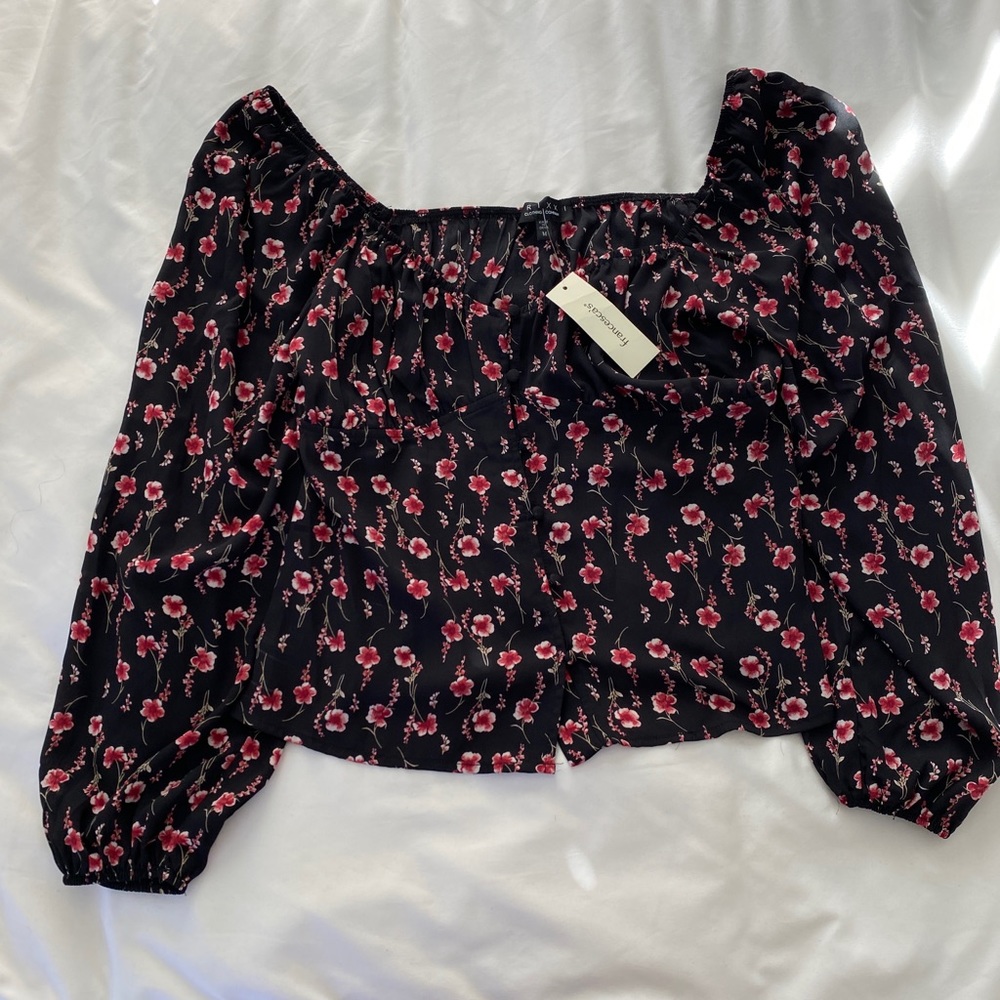 Francesca’s Black Floral Design Long-Sleeved Square Neckline Shirt Size M